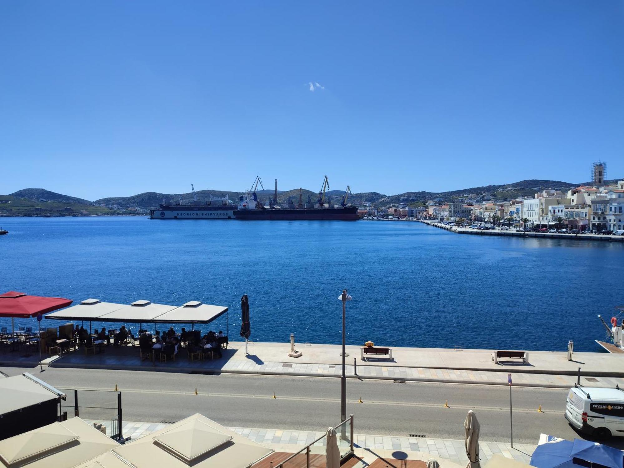 Hotel Aktaion Syros Ermoupoli Bilik gambar